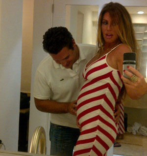 Pregnant Rachel Uchitel