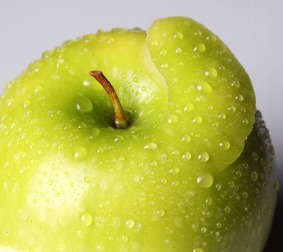 Apple contains antioxidants, which affect fertility