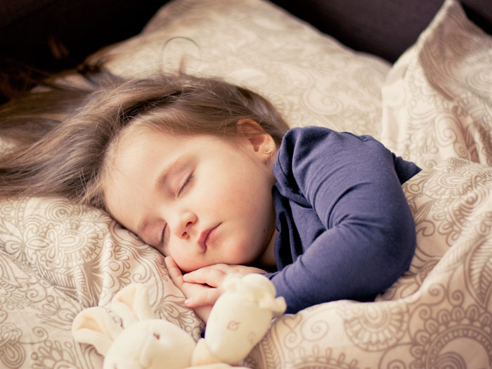 baby-kid-sleeping-child-bed